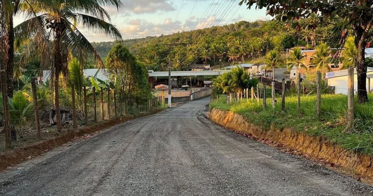 Obras de asfaltamento são retomadas em Valença