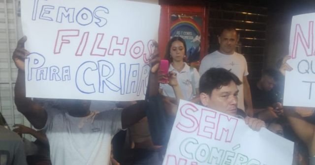 Restrição de horários imposta pela Prefeitura de Cairu gera protesto no Morro de São Paulo
